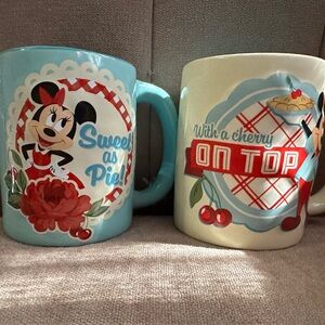 Mickey/Minnie mug set